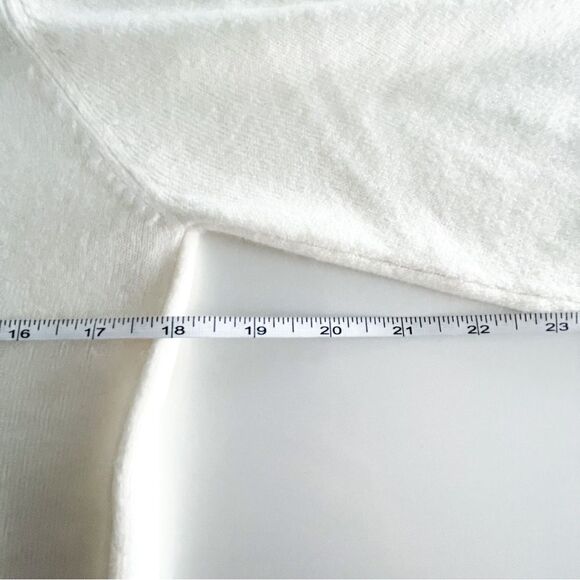 Carroll Reed Sweater Cream Side Collar Cable Detail Women's M Long Sleeved - Picture 6 of 6